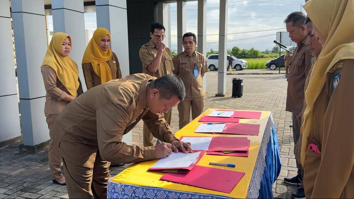Apel pagi dan penandatanganan fakta integritas